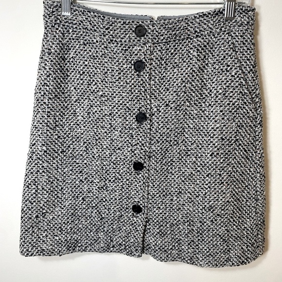 Loft Black and White Plaid Tweed Wool Blend Pencil Skirt With Buttons 4 Preppy - Picture 1 of 10